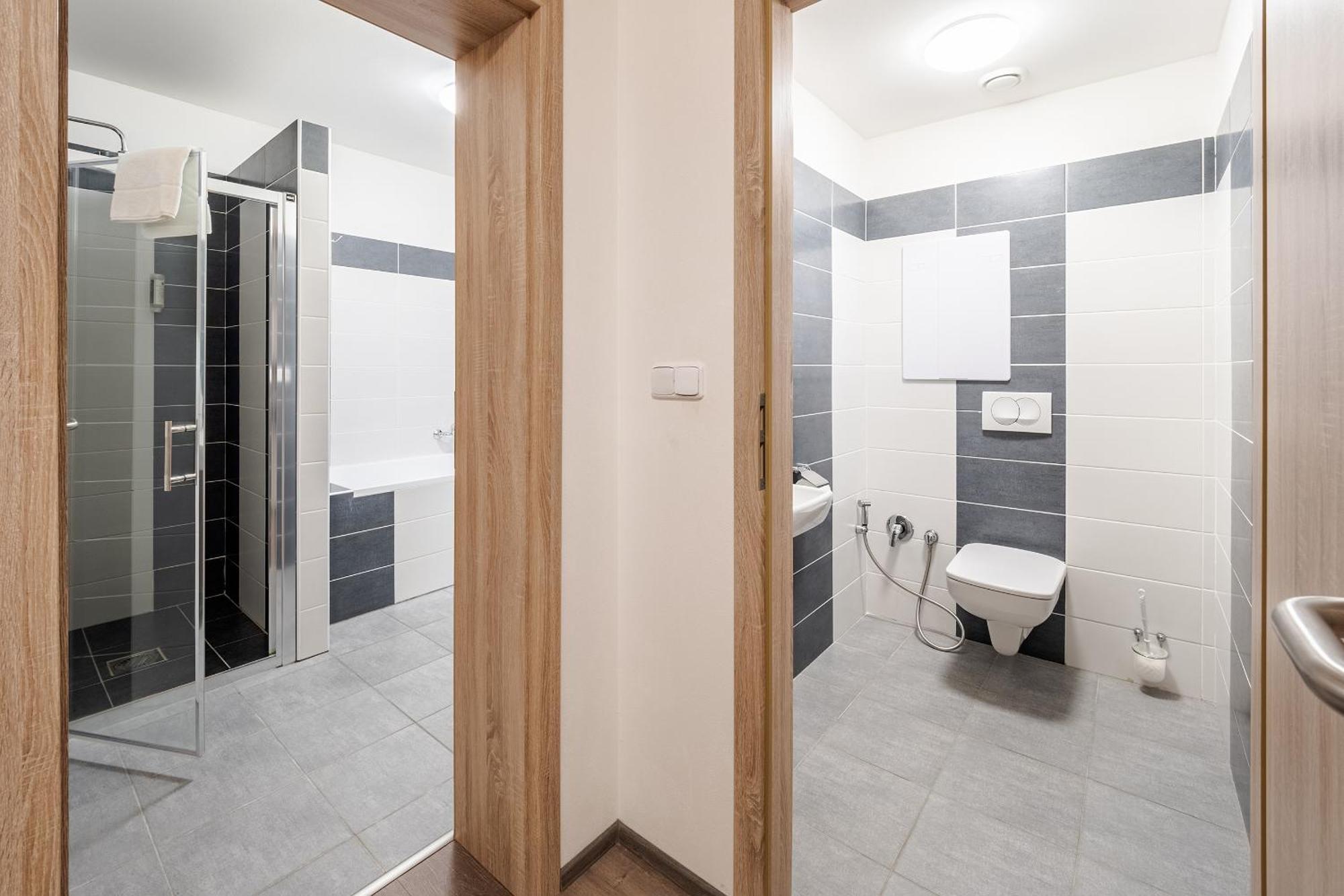 Private Luxury Apartments - Apartman G3 Frymburk Bagian luar foto