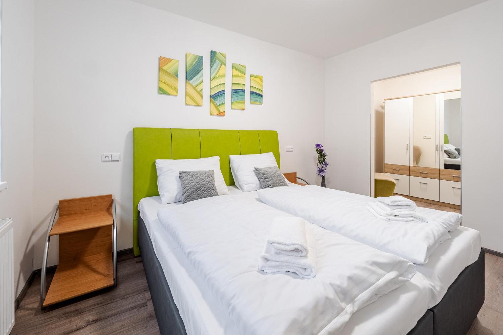 Private Luxury Apartments - Apartman G3 Frymburk Bagian luar foto
